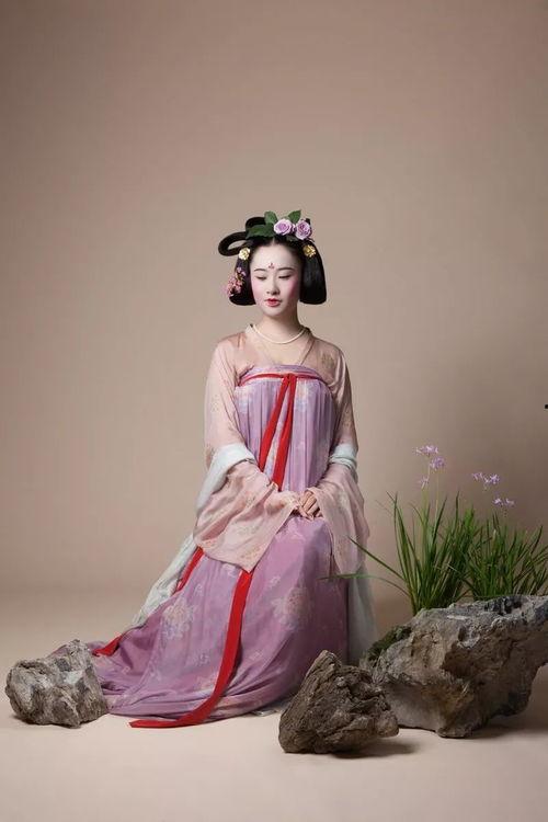 汉服吃瓜装束复原视频,穿越时空的吃瓜装束复原之旅