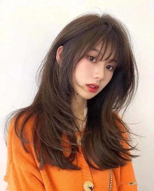 网红压头发,揭秘网络热传的惊险游戏背后的真相