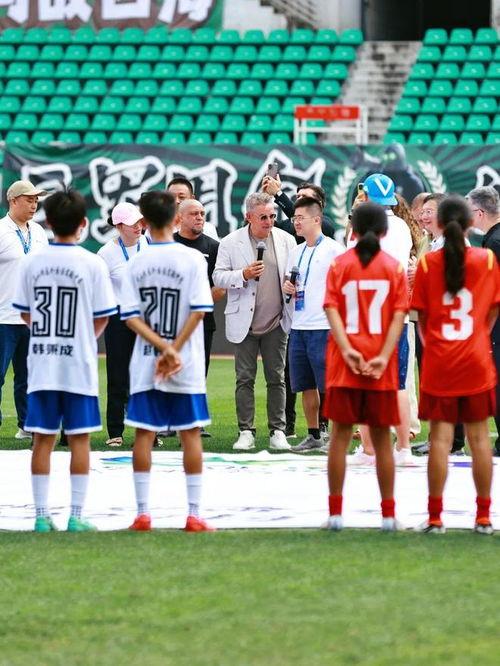 贵阳明星足球,贵阳足球明星闪耀绿茵场